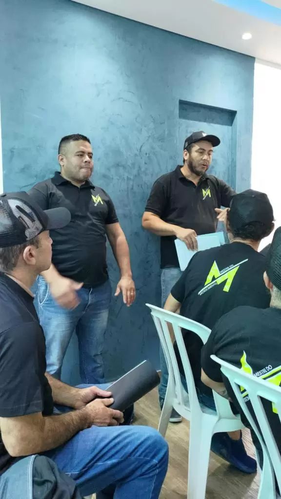Turma do curso presencial de Microcimento